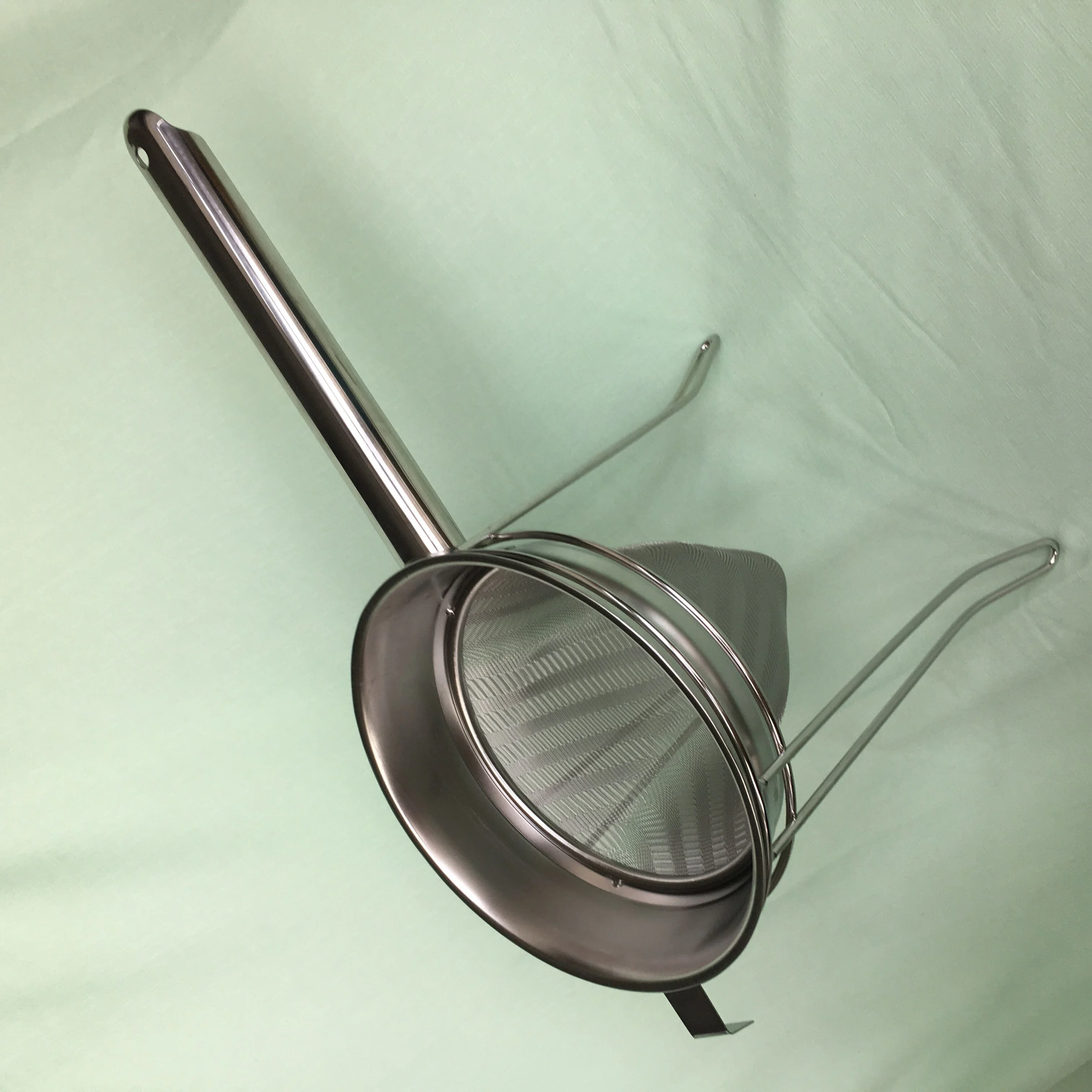 Stainless Steel Punching Hole Mesh Colander With Plastic Handle,Vegetable Colander