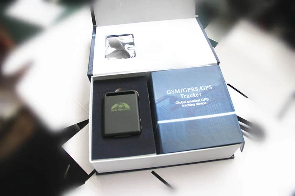 Auto gps vehicle tracker TK102 real time tracking can remotely power cut off device with removable  battery sos button