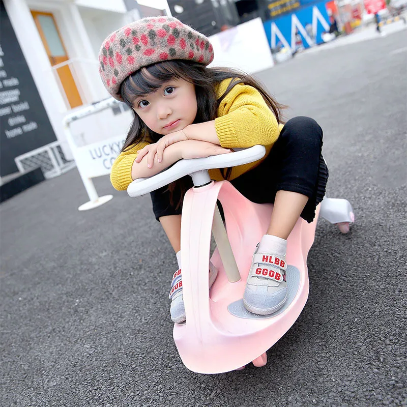 2020 Cheap price plastic ride on slide car kids wiggle racer twisting car