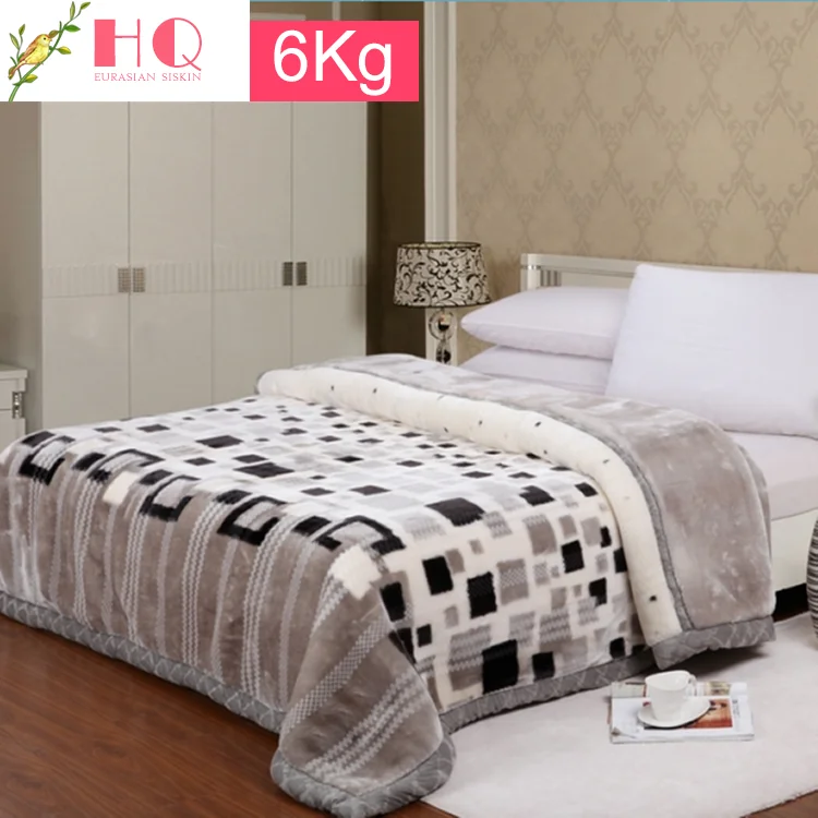 YiWu huangque supplier wholesale 1 ply or 2 ply Full size 100% polyester hot sale and soft stock used clothing bales uk