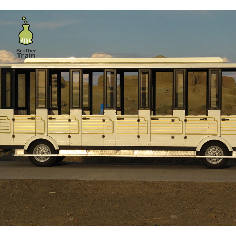 Ground clearance 580 mm Semi-enclosed trackless Train Locomotive