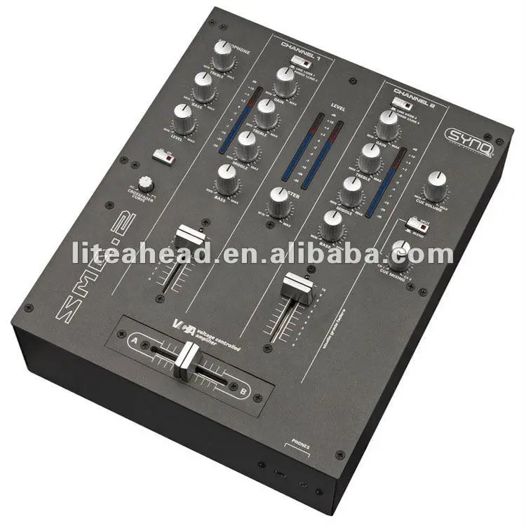SYNQ professional DJ mixer perfect used with two turntables