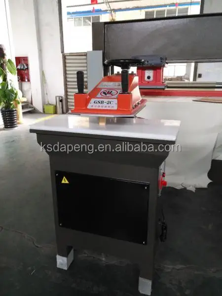 Машина для резки, гидравлический поворотный кронштейн, кожаные инженеры доступны для обслуживания машин за рубежом 370*450 мм 900*430 мм 0,75 кВт DP