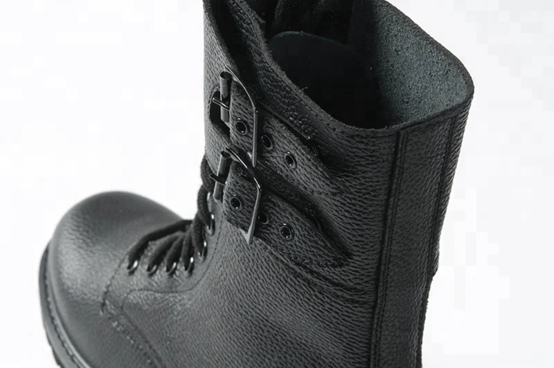 Anti-abrasion american style military boots