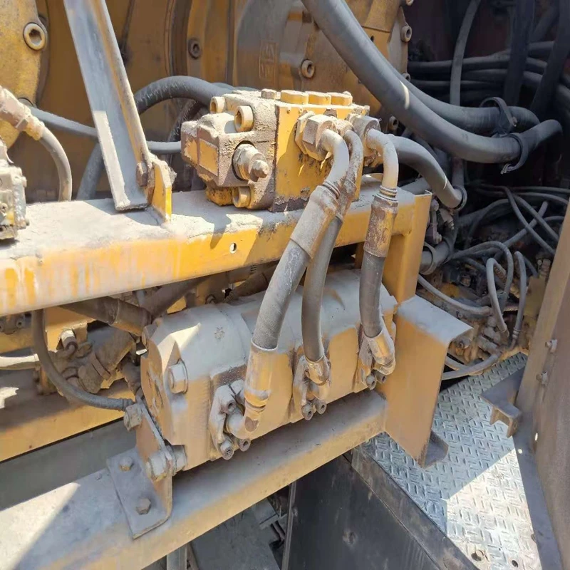 Japan imported Kato NK700E 70 tons lifting capacity Mitsubishi chassis used truck crane