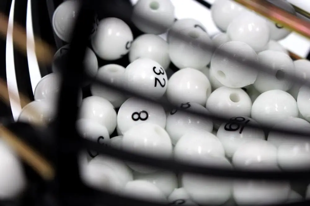 Bingo Machine Cage Game Set - Includes Balls for Classic Bingo Fun