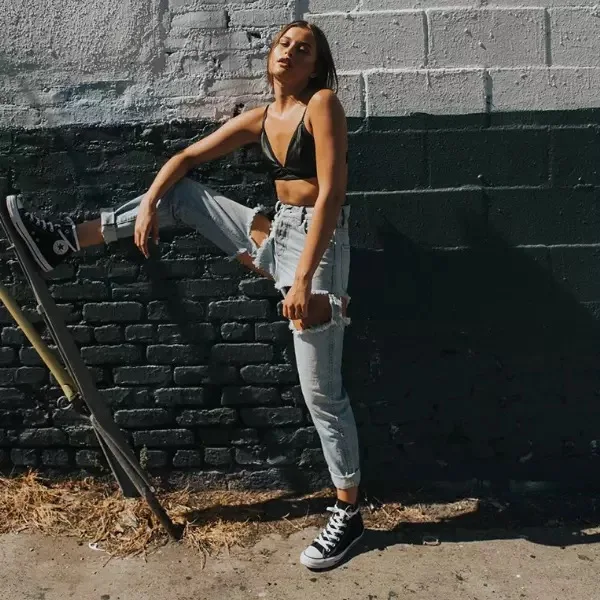 Xuhui Пользовательские Женские сексуальные рваные джинсовые брюки, стирка воды, синий рваные дырки, свободные женские джинсы с высокой талией