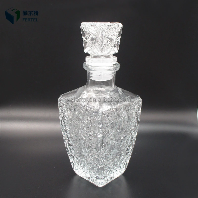 
250ML 500ML 750ML Glass liquor bottle for vodka whisky with glass lid 