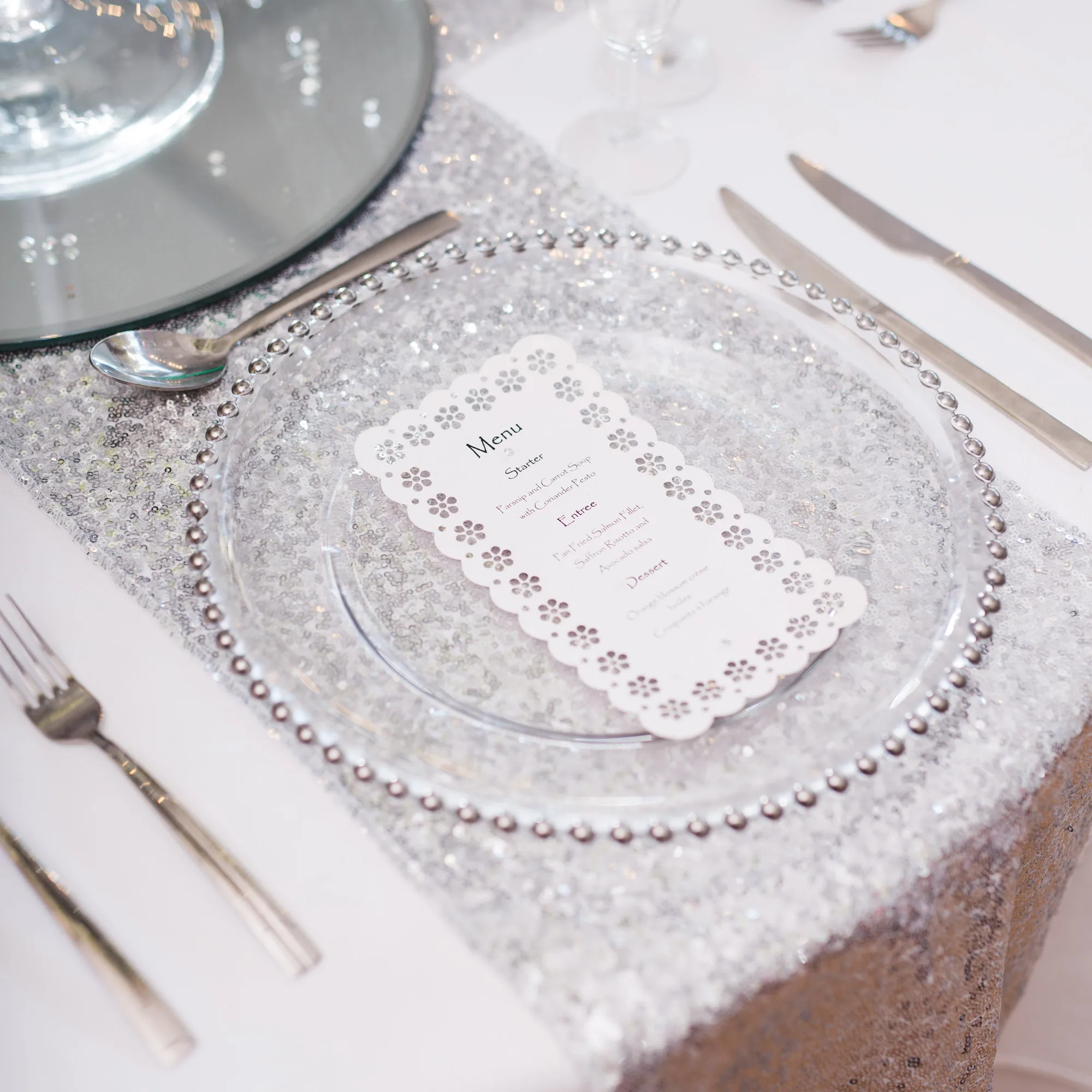 DEACORY wholesale 13 inch round glass gold beaded charger plate silver beaded charger plates for wedding party