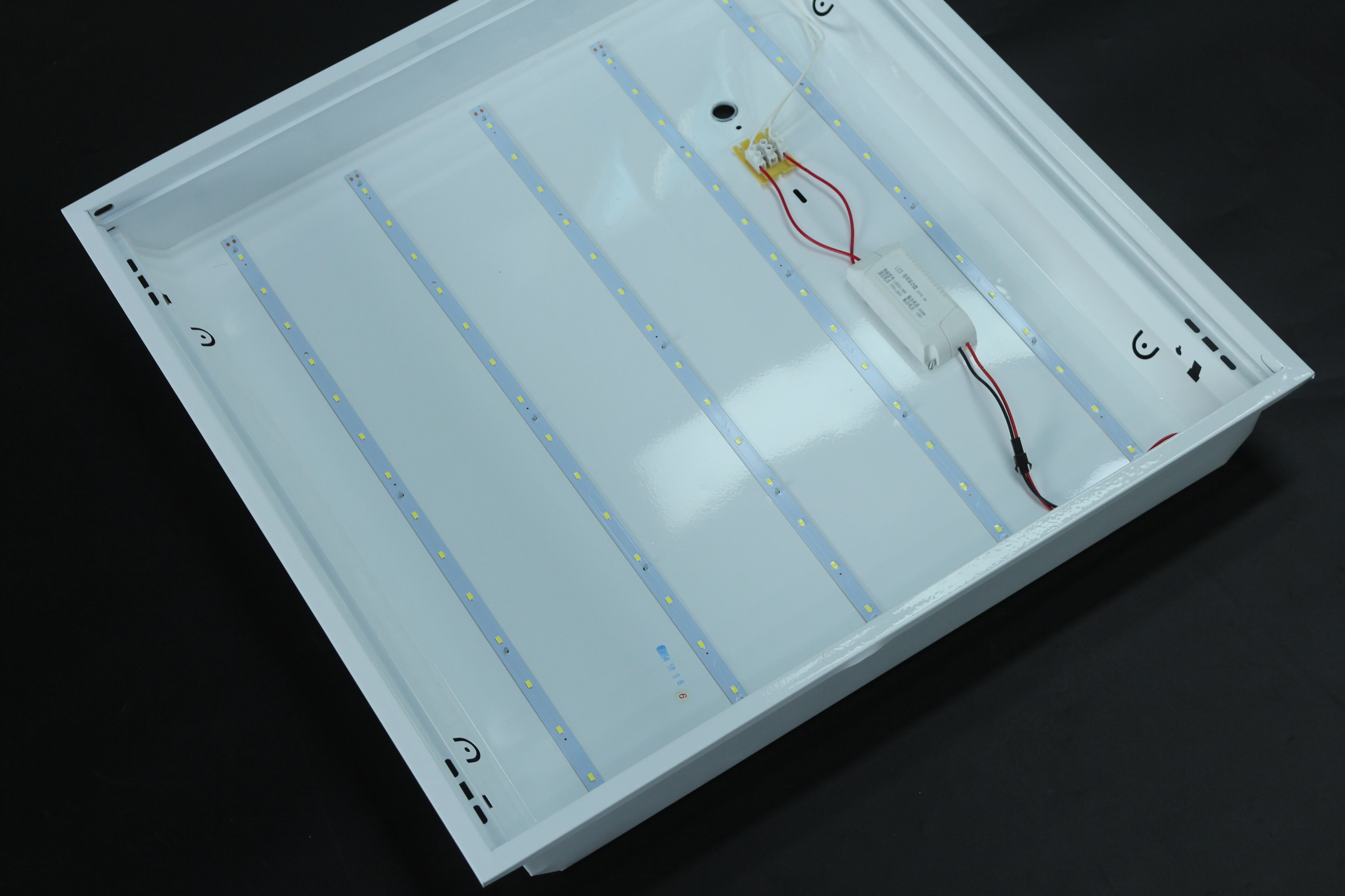 Hot sell 3*40w suspend led louver light fixture with 3 tubes led grille light for hospital