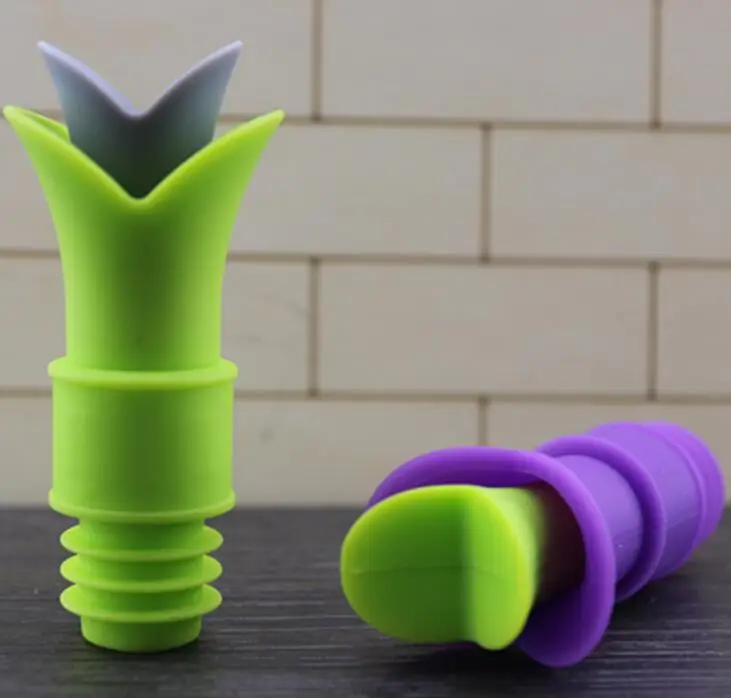 HY Kitchen Accessories Silicone Wine Bottle Stopper Pourer