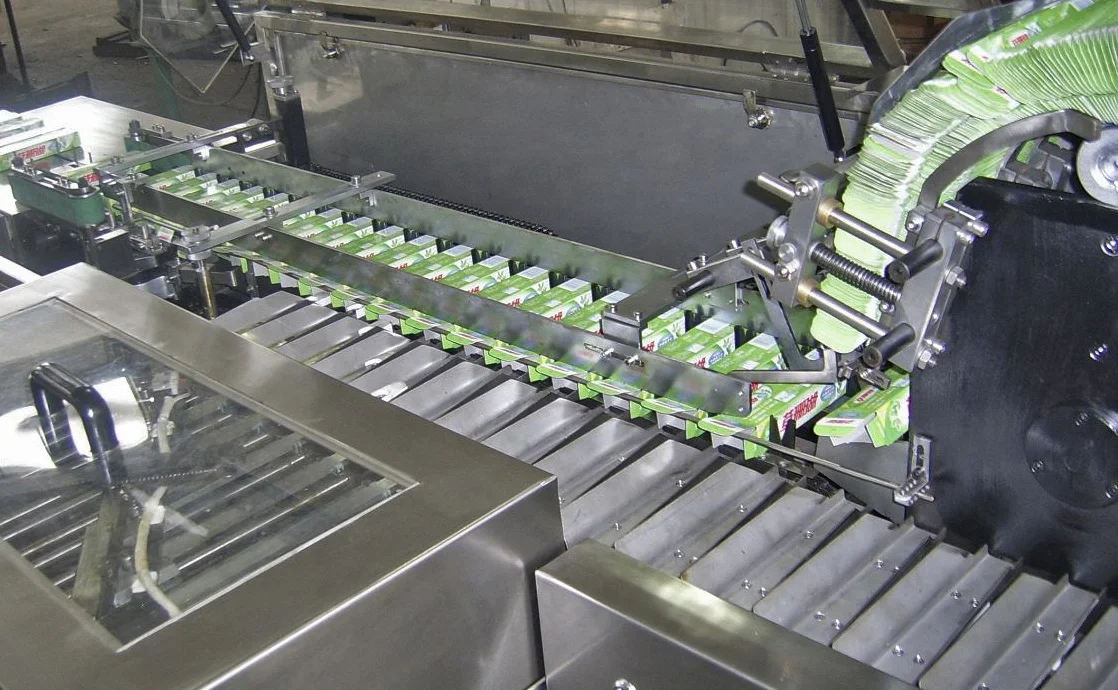 
AUTOMATIC BOX PACKING MACHINE FOR TOOTHPASTE IN TOOTHPASTE MAKING LINE 