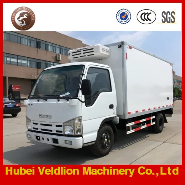 Japanese brand 4Tons refrigerated truck for fresh vegetable ,fruit ,meat transportation