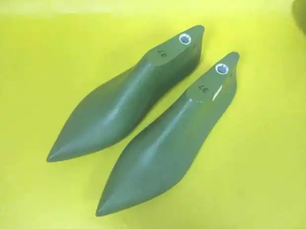 Ladies middle heel pointed toe plastic shoe lasts