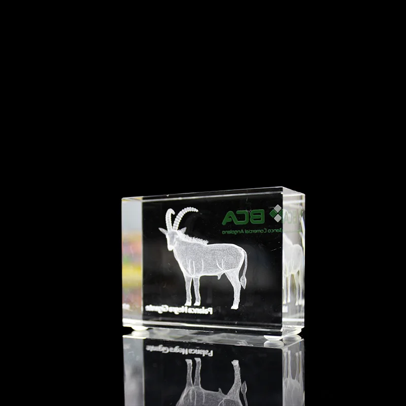 Innovative Animal 3D Interior Carved Crystal Business Gifts
