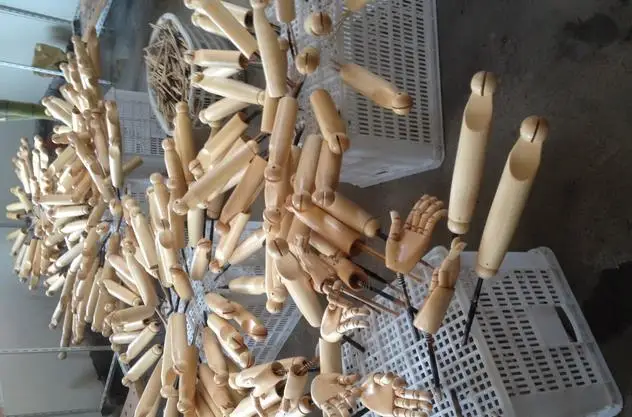 
Flexible Manikin Artist Wooden Hand Model 