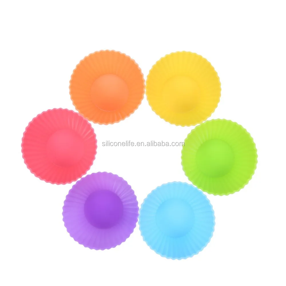 7cm Silicone Round Reusable Baking Cake Molds Jelly Mould Cupcake Maker Muffin Cup (Random Color)