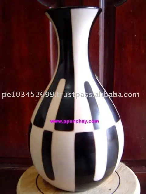 Chulucanas ceramic Vase Peru