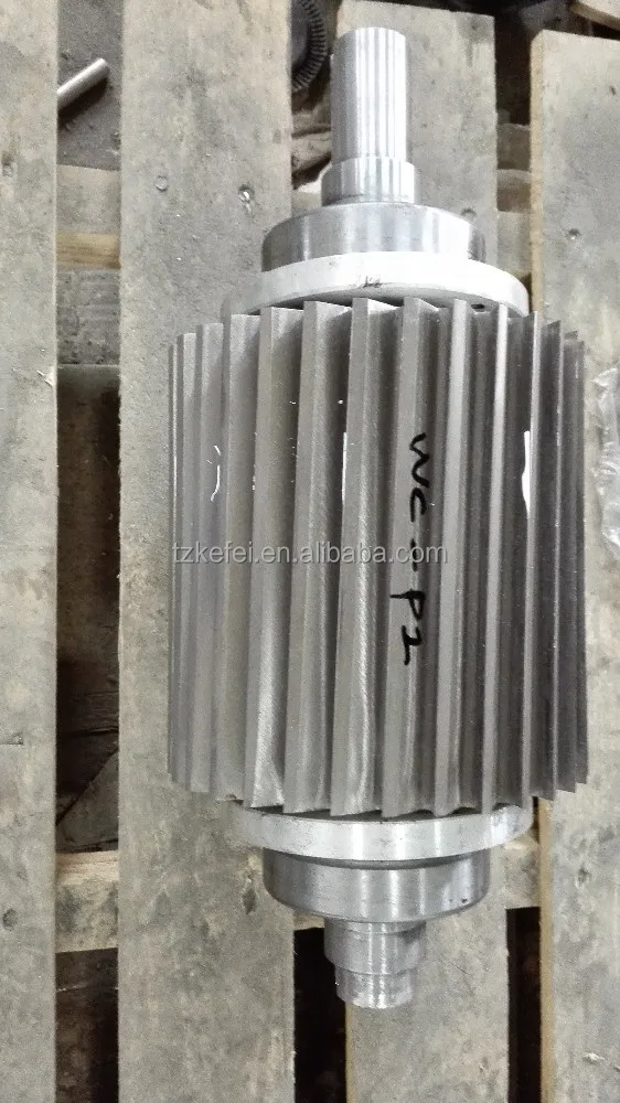 Rotate knife for cutting strand used in plastic recycling line