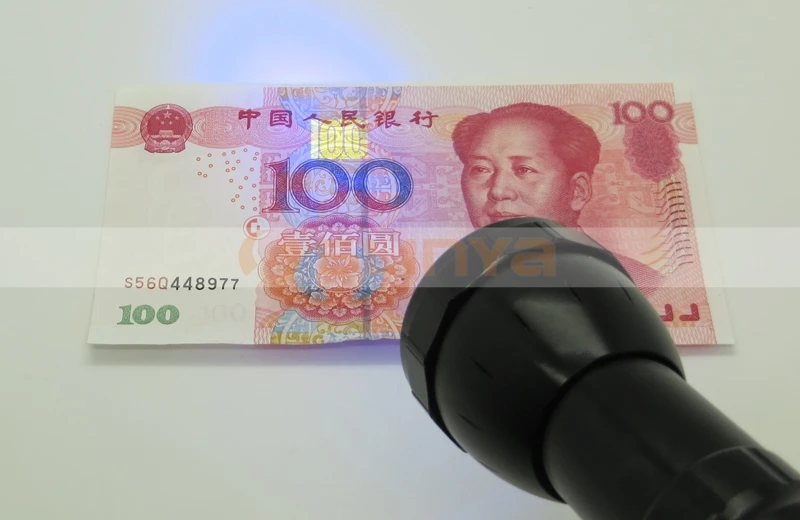 HVAC tool Fluid Gas Leak Detector 28 LED UV Flashlight