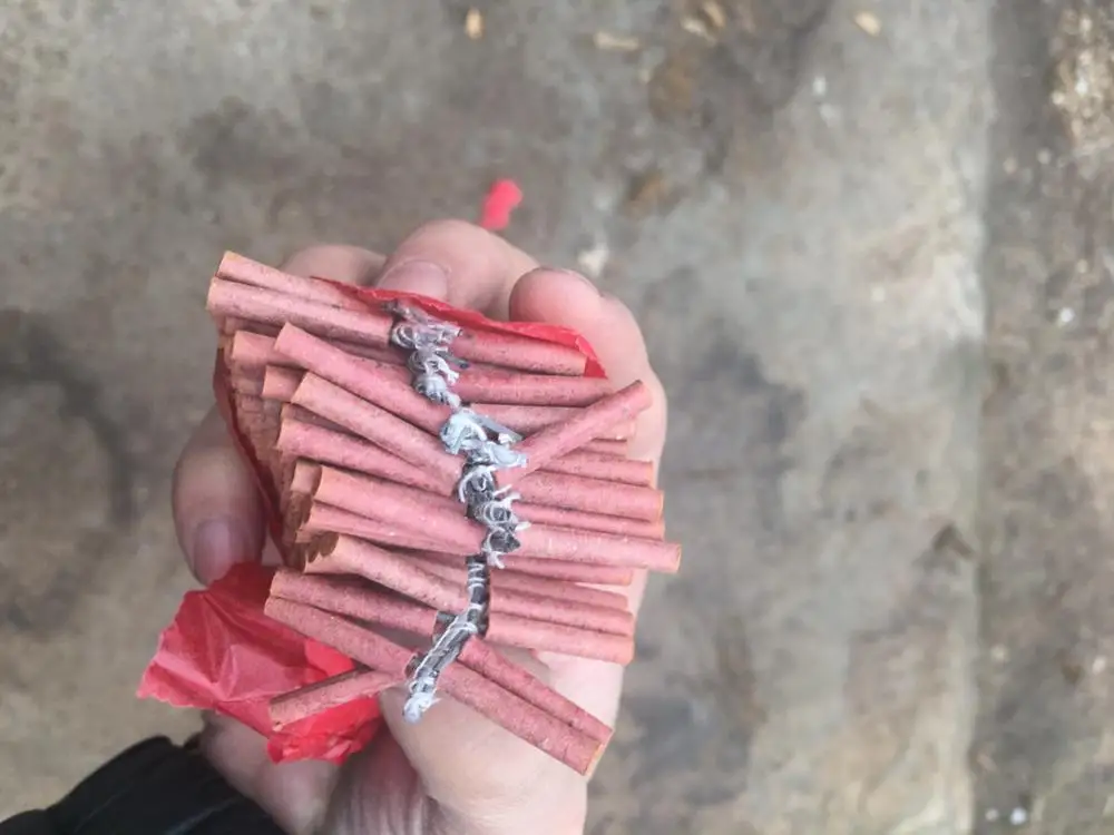 0342 Big Sound Outdoor Big Tom Thumbs Krack Krack Consumer Chinese Red Firecrackers Fireworks