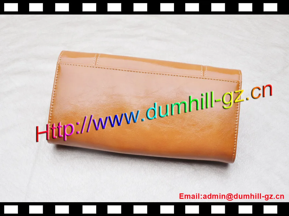 Latest lady purse with two clear window pockets and nice stitching for front body