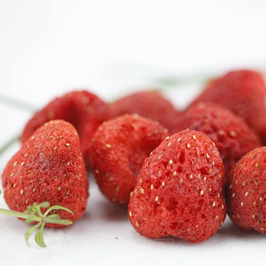 
No pigment no essence freeze dried fruit chips strawberry 