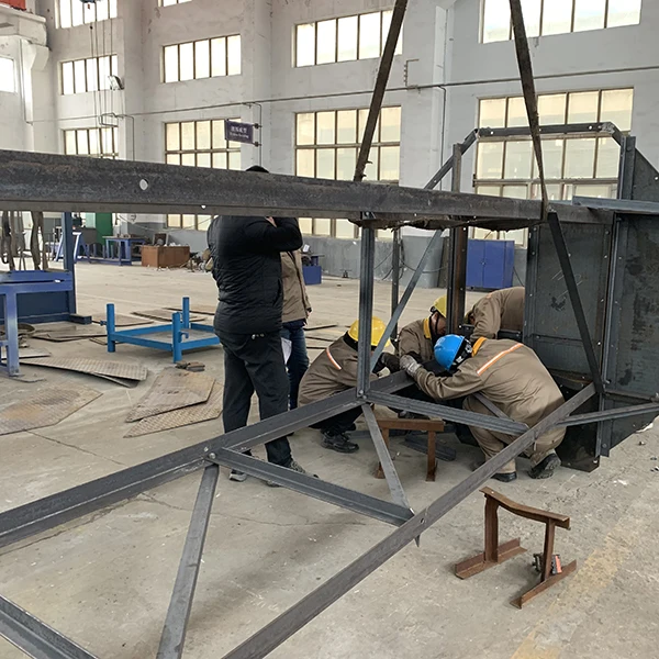 Quality Cast Iron Tapered Outdoor Lamp Post Wholesaler 15 Meters Street Light 45m High Mast Pole