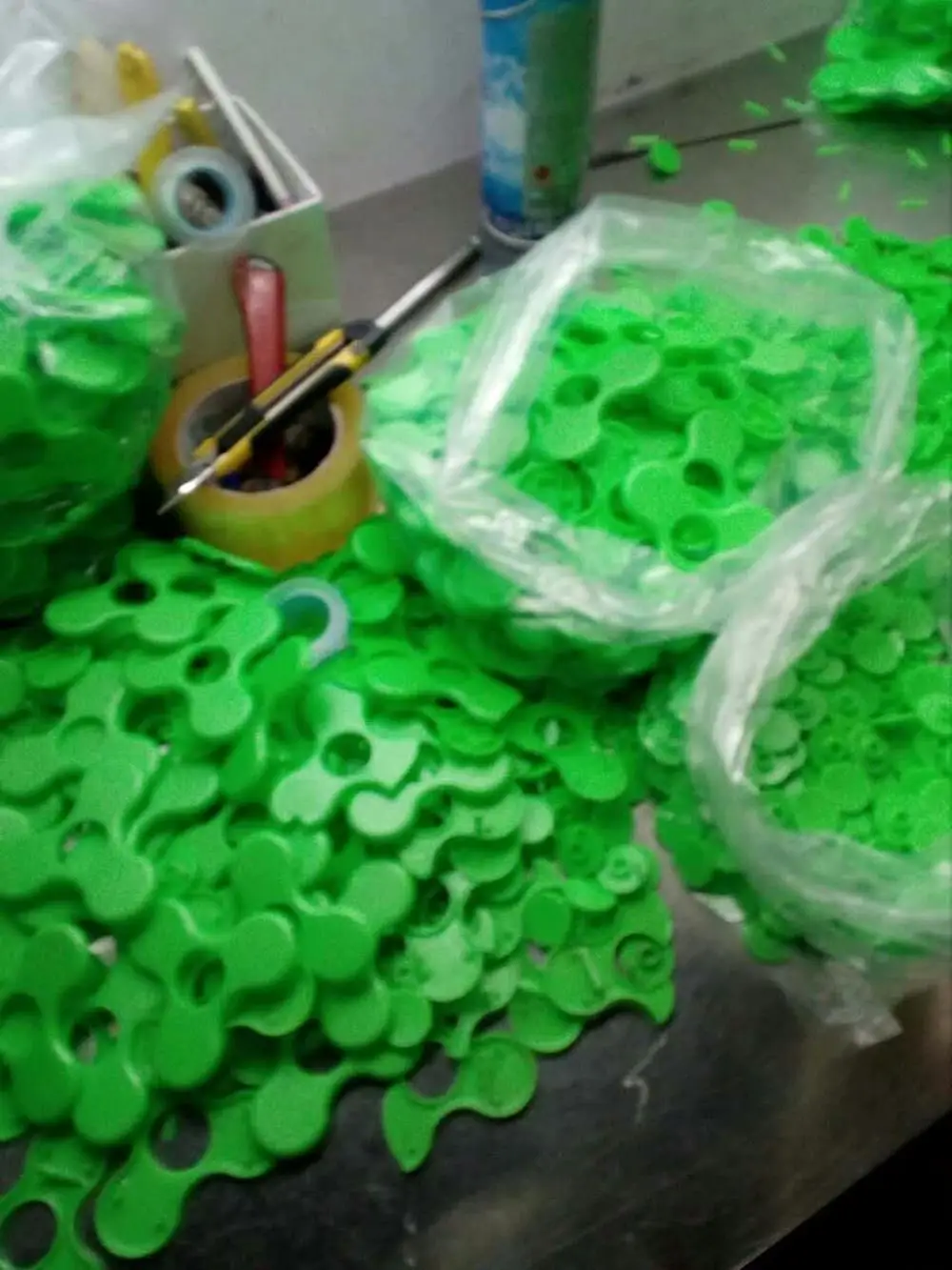 2017 IN STOCK fidget toy Blue tooth gyro fidget spinner speaker