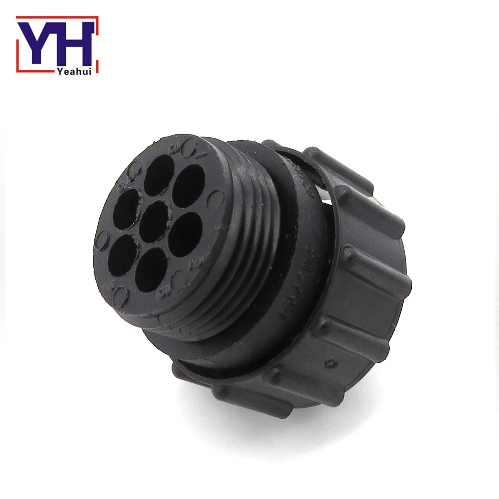 Wholesale custom size 13 cpc 7 pin circular connector with high quality