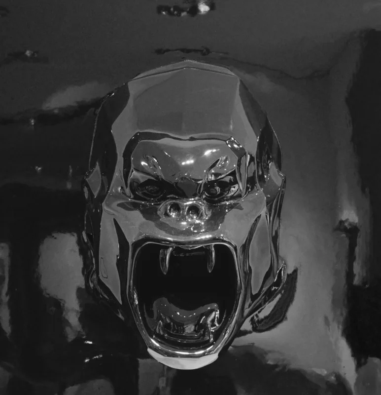 Black Wall Decoration Sculpture Hanging Gorilla Head Lifelike Statue