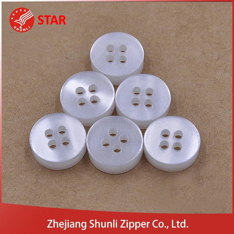 Wholesale four holes natural white sea pearl button down shirt for clothing buttons