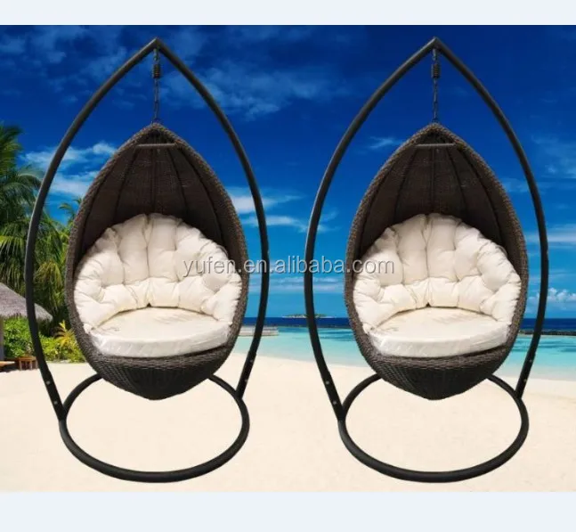 Outdoor patio rattan egg hanging chair