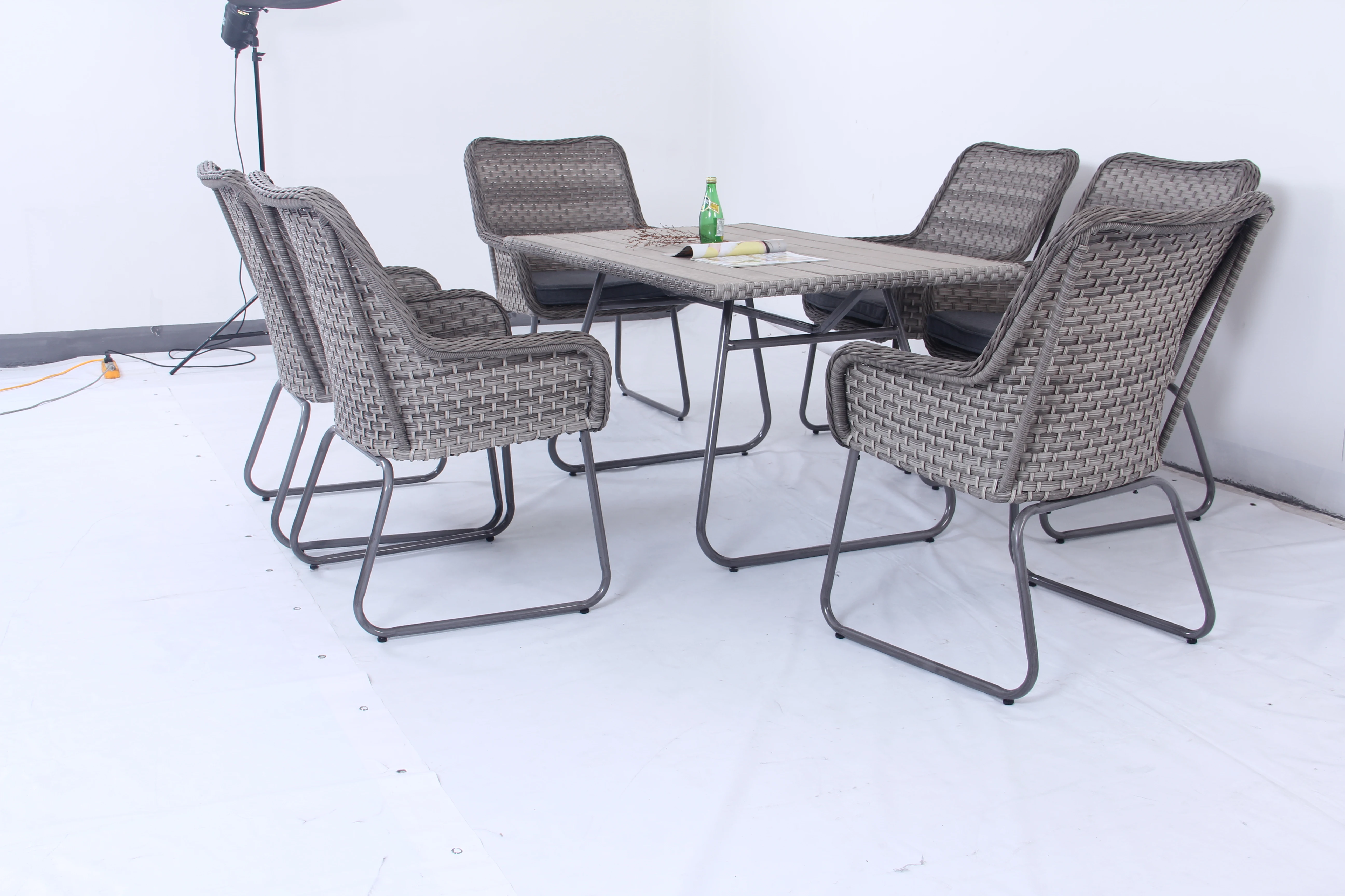  7-pics aluminum table and chairs for outdoor wicker dining
