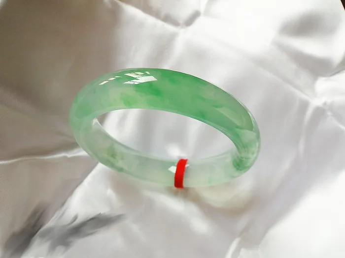 YQ11 popular Chinese jade bangle bracelet for women