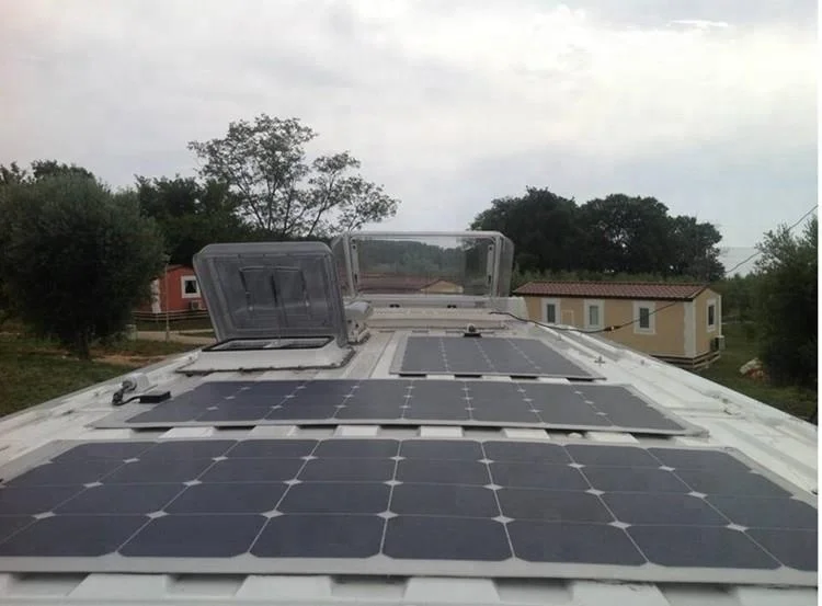 200w flexible solar panel made with   pv moncrystalline solar cell with ce/rohs/tuv