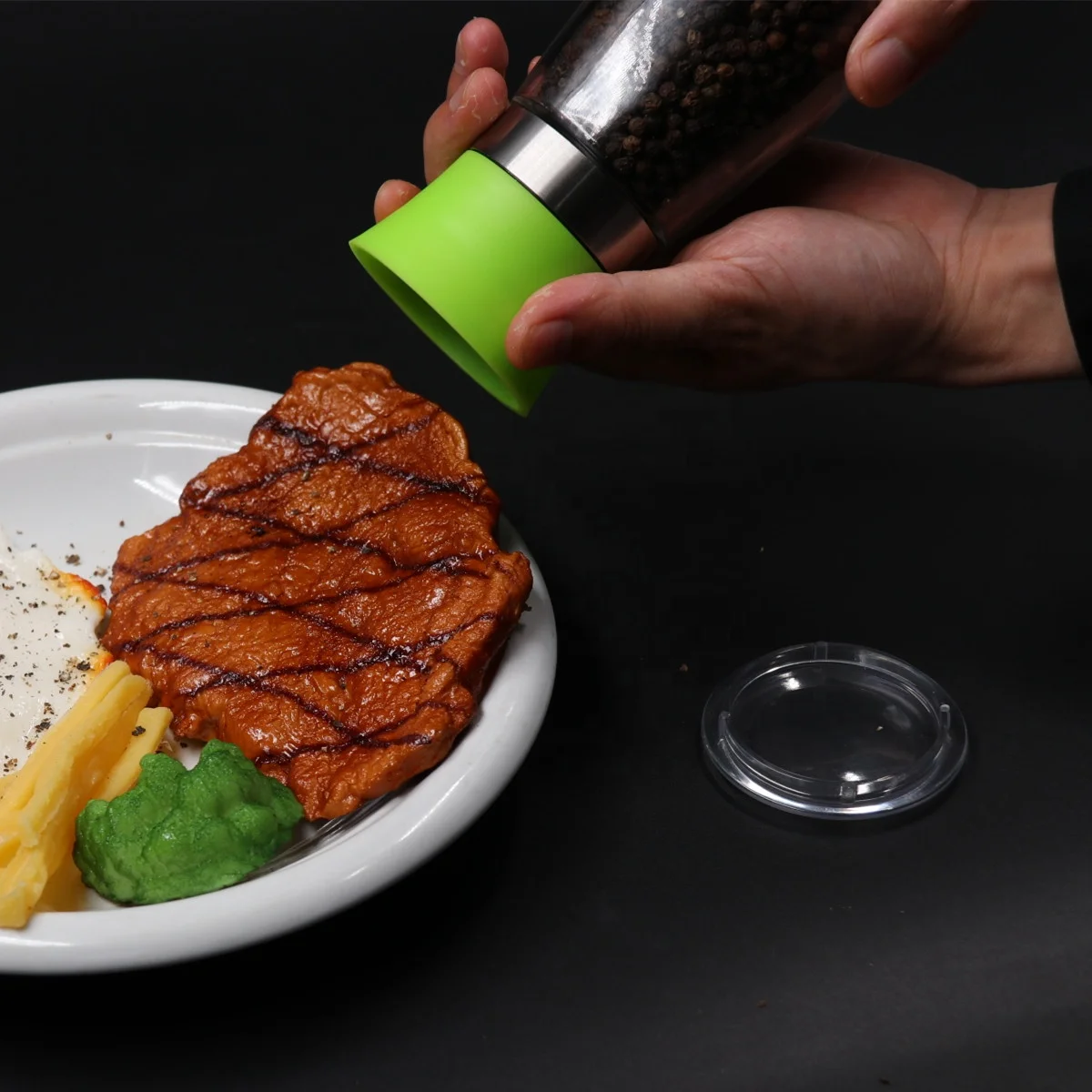 Factory Direct Sale Plastic Glass Manual Salt and Pepper Grinder Set