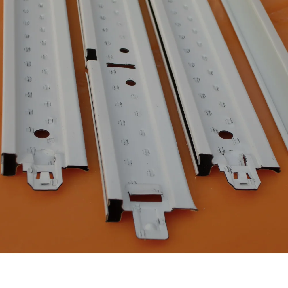 Main runner cross runner of ceiling T bar