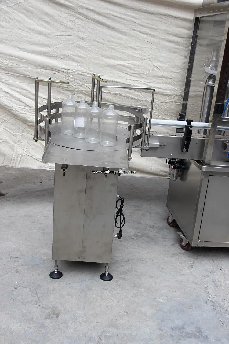 Автоматическая бутылка наполнения, укупорки и этикетирования производственной линии