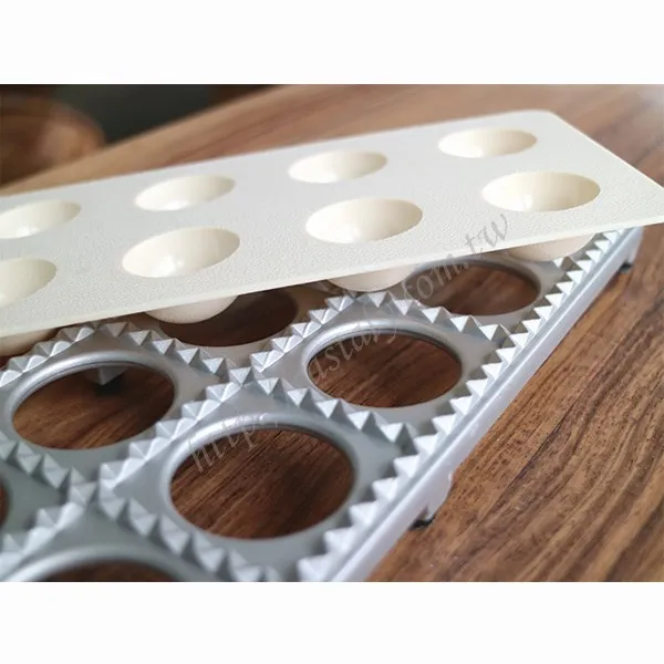 Aluminum Manual Operation Kitchenware Italian Square Shaped Ravioli Maker