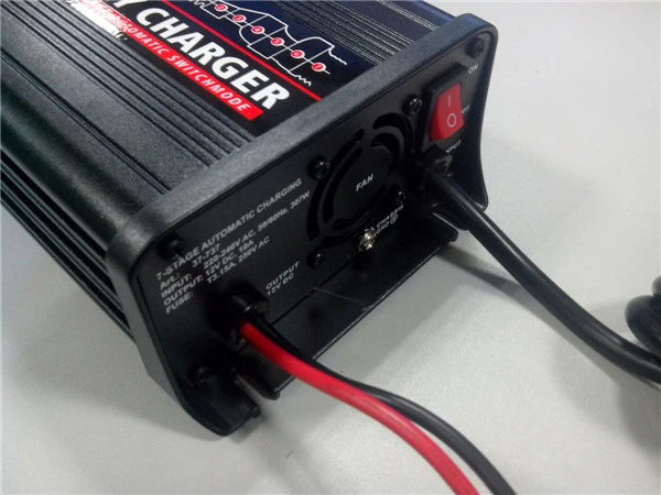 PACO universal automatic 12v 24v lead acid car battery charger for electrical appliance