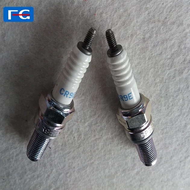 low price    Motorcycle  spark plug   CR9E CR9EH-9  spark plug  for  650cc 250cc 450cc