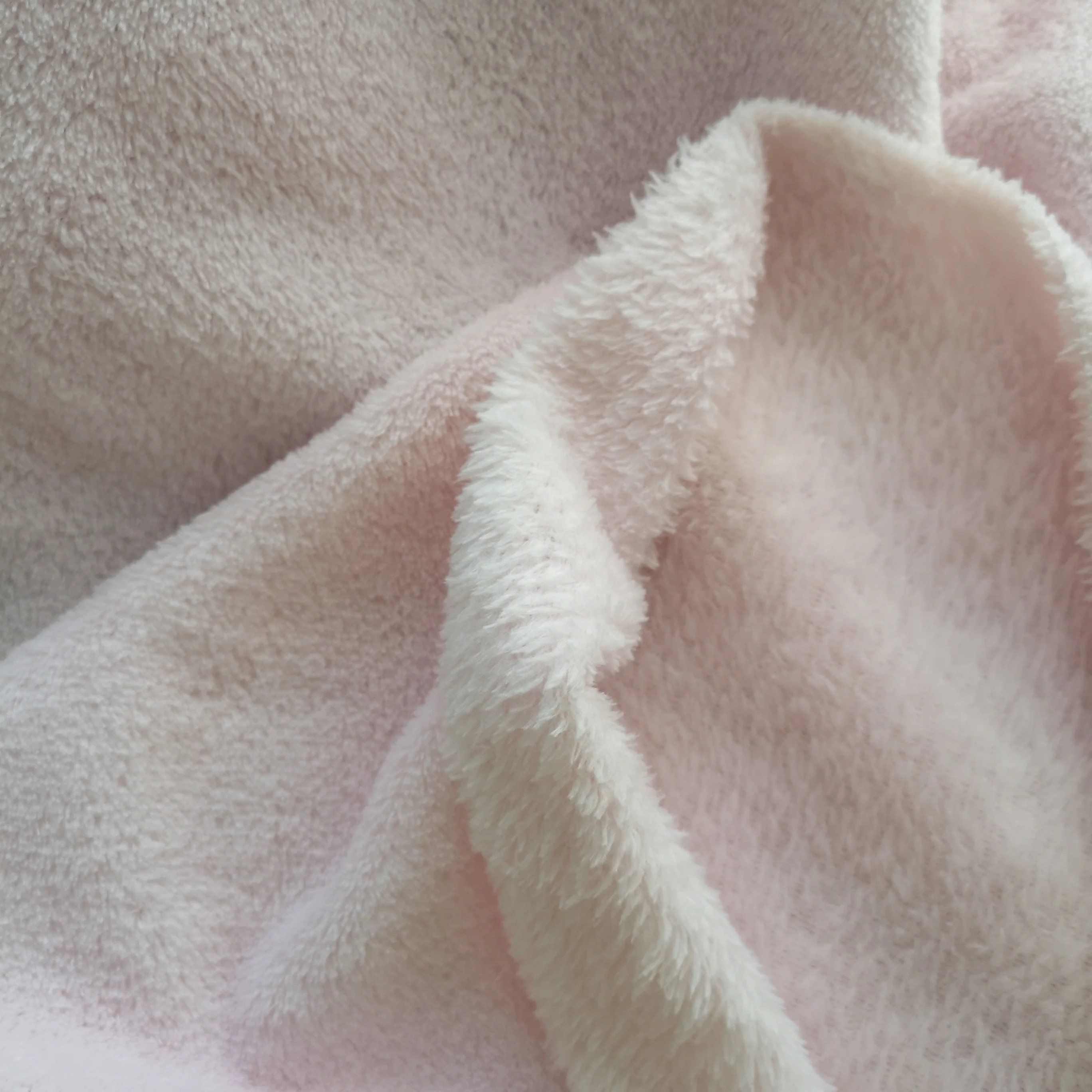 Cheap knitted coral fleece 100% polyester fabric single double-sided for pajamas blankets toy fabric