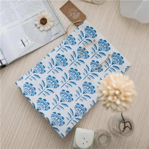 Huadefeng Wholesale Eco-friendly Middle Small Size Drawstring Gift Wrapping Personalized Bags