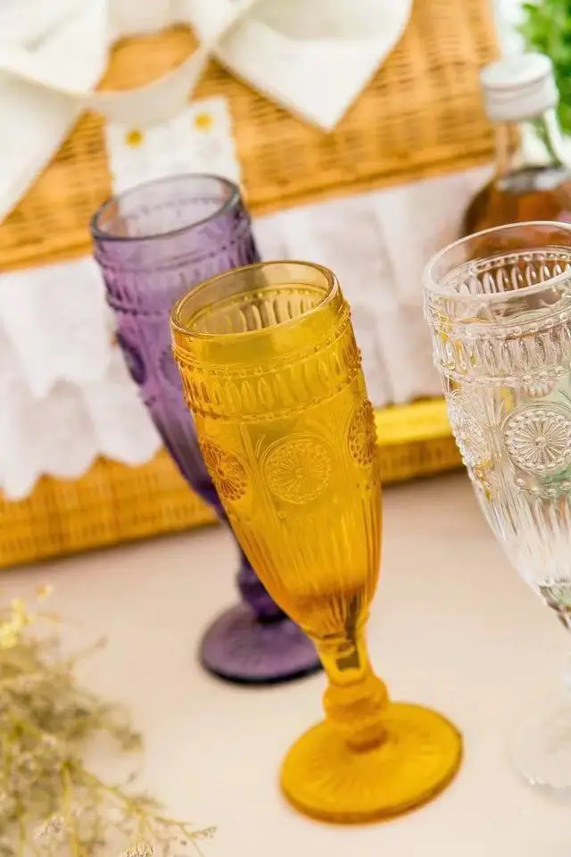 Best selling European Style China Factory Wedding Supplies Wholesale Cheap Stem Colored Diamond Wine Glass