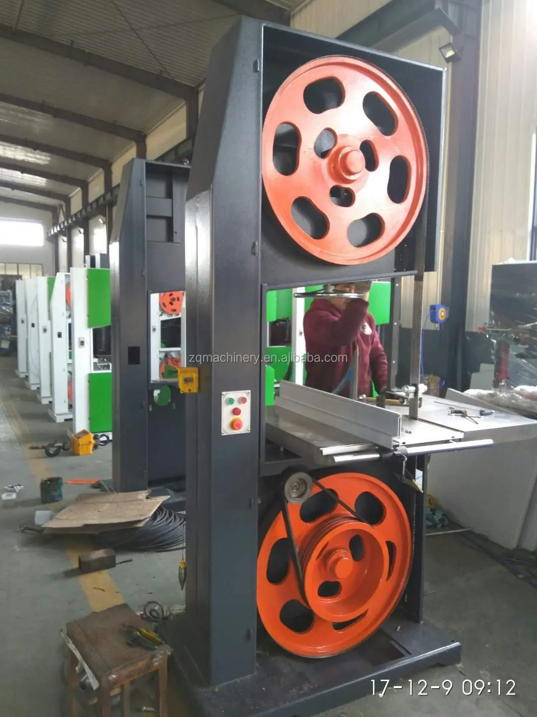 vertical bandsaw / wood bandsaw