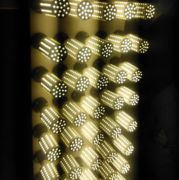 
2019 zhongshan 220v E27 20W Warm White LED Aluminum/abs Led Corn light 