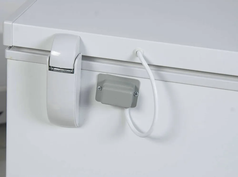Top open door chest freezer 260l with feet