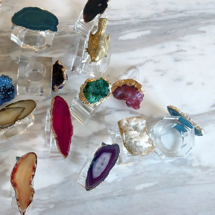 Hot Sale Fashionable Luxury Restaurant Wedding Table Plastic Napkin Holder Acrylic Geode Slice Crystal Agate Stone Napkin Ring