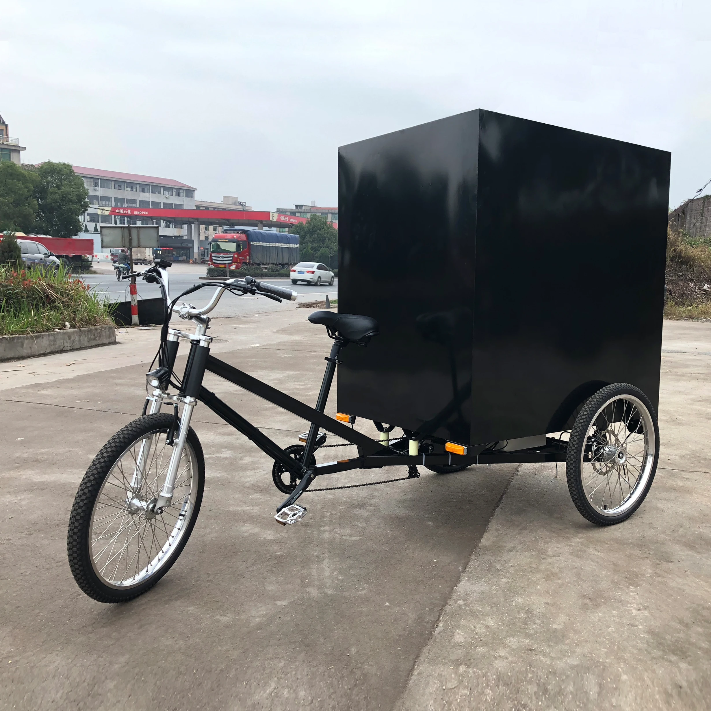 Closed Box Electric Cargo Delivery tricycle
